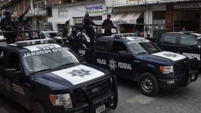 La policía federal protagoniza un impresionante despliegue en el estado de Guerrero para dar con el paradero de los estudiantes desaparecidos.