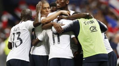 Los franceses superaron con autoridad a los italianos. FOTO EFE SEBASTIEN NOGIER