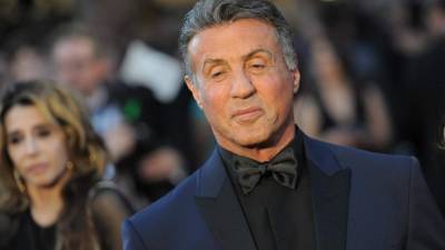 El protagonista de grandes filmes en unos premios.