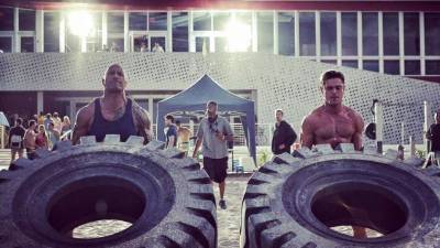 Dwayne, 'La Roca', Johnson y Zac Efron. /Instagram