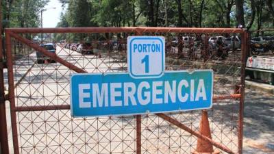 Este portón queda habilitado únicamente para maquinaria pesada y ambulancias.