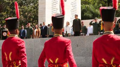 Maduro será investido para un tercer mandato en Venezuela el próximo 10 de enero.