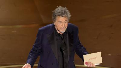 Al Pacino fue el encargado de revelar el nombre de la ganadora a mejor película en la 96 entrega anual de los premios de la Academia.