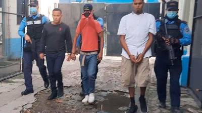 Los tres supuestos miembros de la Pandilla 18 fueron aprehendidos en el barrio Guamilito.