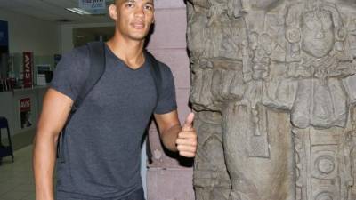 El colombiano no dudó en describirse como un futbolista aguerrido con voz de mando dentro del terreno de juego.