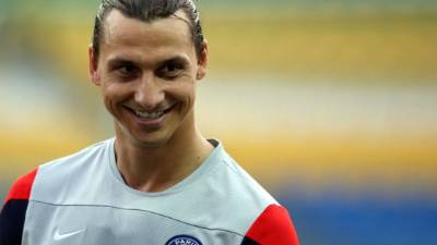CARSON, CA - MARCH 30: Team President Chris Klein looks on as Zlatan Ibrahimovic #9 of the Los Angeles Galaxy answers questions from the media duirng a press conference at StubHub Center on March 30, 2018 in Carson, California. Jayne Kamin-Oncea/Getty Images/AFP== FOR NEWSPAPERS, INTERNET, TELCOS & TELEVISION USE ONLY ==