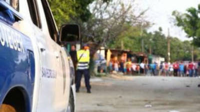 La dueña de una pulpería y un guardia de seguridad fueron ultimados a balazos en los bordos de Las Brisas de San Pedro Sula, en el norte de Honduras.