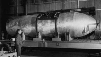 La Mark 14 fue una bomba termonuclear experimental creada en los Estados Unidos durante los años 50. Con un diseño diferente de las armas contemporáneas, se han producido cinco unidades. La Mk-14 poseía un poder de 6,9 MT.