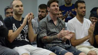 Los mejores amigos de Pedro se mantuvieron atentos al discurso del canario.