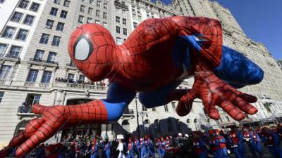 El gigantesco globo de SpiderMan por las calles de Nueva York ( TIMOTHY CLARY/AFP/Getty Images)