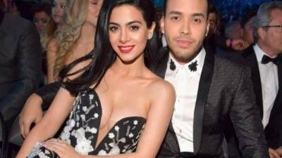 La bella Emeraude Toubia y su novio, el cantante Prince Royce.