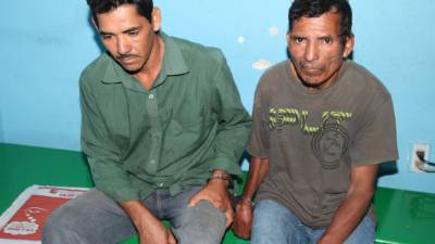 Los dos campesinos tenía orden de captura por los delitos de usurpación de tierras y deforestación.