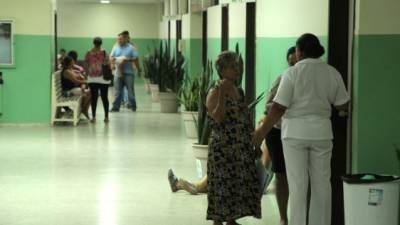 Pocos pacientes llegaron a la consulta externa del Rivas por el paro de labores.