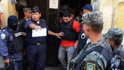 Plutarco Ruiz fue presentado ante una jueza con jurisdicción nacional.