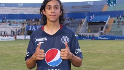 Yostin Obando ya sabe lo que es debutar en primera división y ahora espera tener más minutos para consolidarse. Foto Motagua