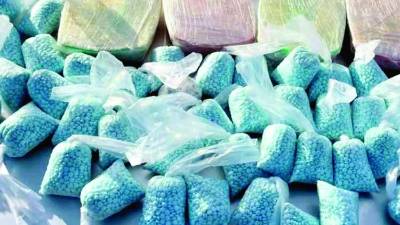 <b>El fentanilo es una droga 50 veces más fuerte que la heroína y 100 veces más fuerte que la morfina, su adicción vuelve zombis a las personas.</b>