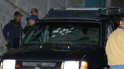 Elementos de la DNIC en las pesquisas cuando ultimaron al abogado Marlon Saúl Cerrato Gómez el 9 de noviembre de 2012.