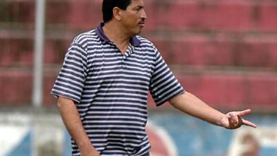 Carlos Martínez, debutó con un empate en el banquillo del Victoria.