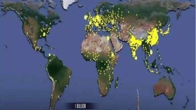 El video muestra el rápido crecimiento mundial de la población.
