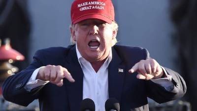 El candidato republicano continúa utilizando a los migrantes para posicionarse en las encuestas.