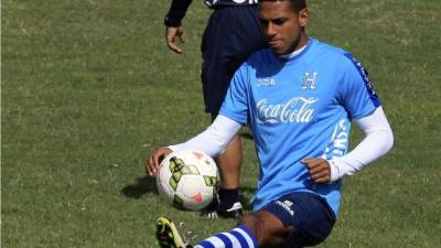Eddie Hernández en un entrenamiento de la Sub-23 de Honduras.