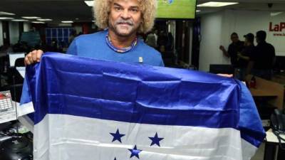 Carlos Valderrama estuvo en enero del 2015 en suelo hondureño. Foto Archivo La Prensa.