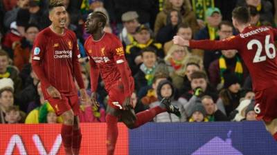 El delantero senegalés Sadio Mané anotó en su regreso a las canchas. Foto EFE.