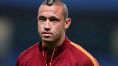 El volante de la Roma pasó por un momento incómodo en un hotel de Bélgica, increíblemente en su propio país.