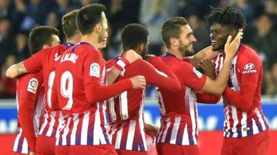 El Atlético de Madrid sigue a 10 puntos del líder Barcelona. Foto AFP.