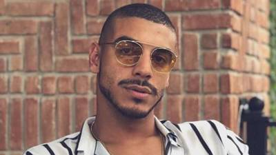 Manuel Medrano es un cantante colombiano de baladas pop.