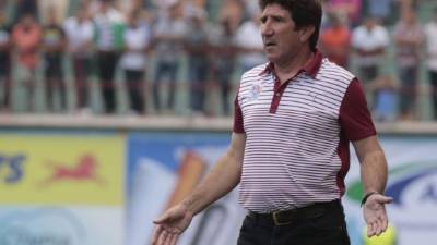 Vargas y el club albo perdió el invicto.