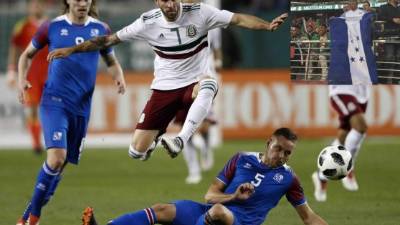 En el México - Islandia un aficionado llegó con la bandera de Honduras.