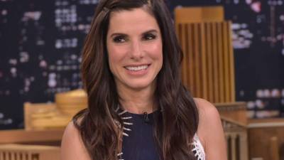 Interpretar a la cínica y maquiavélica Calamity Jane fue un esfuerzo para sandra, que se hizo famosa dando vida a chicas inocentes, idealistas y agradables.