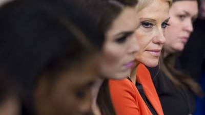 Kellyanne Conway se encuentra en el ojo del huracán por sus declaraciones.