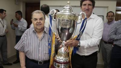 Rafael Ferrari y Vargas fueron hombres claves para lograr la Copa 30 del Olimpia.