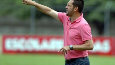 Javier Delgado durante el partido contra la Real Sociedad en Tocoa.