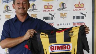 Mauro agradeció la confianza que le brinda la directiva del Real España. Foto Delmer Martínez.