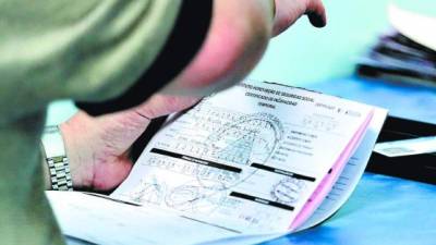 El afiliado debe presentarse a las oficinas de secretaría regional en el hospital de San Pedro Sula.