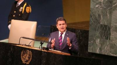 “Los hondureños que han emigrado nos hacen sentir orgullosos por su esfuerzo”, dijo el Presidente.