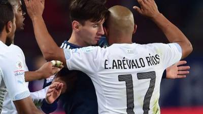 Leo Messi tuvo un cara a cara con Egidio Arévalo Ríos. Foto AFP