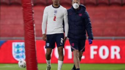 Alexander-Arnold estará fuera de las canchas entre cuatro y seis semanas. Foto AFP.