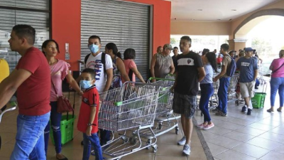 Por su bien y el de su familia, al regresar a casa de las compras, siga las instrucciones brindadas por las autoridades de Salud.