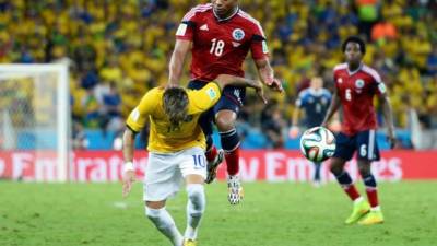 El momento del golpe de Zúñiga a Neymar.