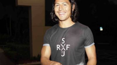 Roger Espinoza cuando llegada al hotel de concentración en EUA.