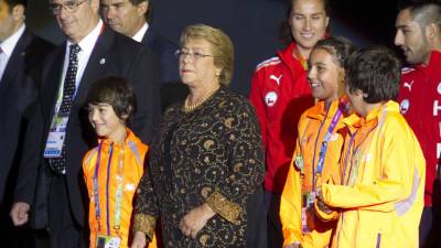 Michelle Bachelet quiere cumplir con sus promesas de campaña.
