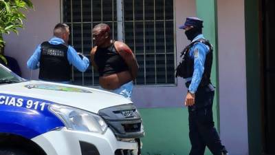 Momento en el que fue capturado el juez de sentencia en la ciudad de La Ceiba.