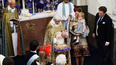 El príncipe Nicolás recibió el sacramento del bautismo.