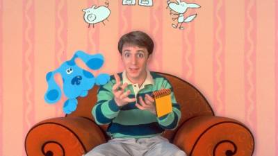 Steve y su cachorro Blue causaron ternura a lo largo de los años, y se convirtieron en personajes queridos por el público infantil.