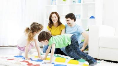 Twister tiene muchos beneficios para los niños y adultos.