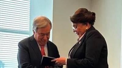 La presidenta de Honduras, Xiomara Castro, reunida con el secretario general de las Naciones Unidas, António Guterres.